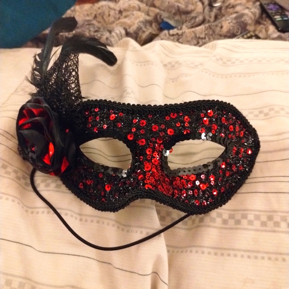 Masquerade mask